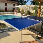 Dordogne Chateau With Pool & Garden Sleeps 14 Casa de Férias