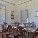 Casa de Férias Dordogne Chateau With Pool & Garden Sleeps 14