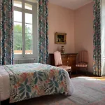 Casa de Férias Dordogne Chateau With Pool & Garden Sleeps 14 Brantome en Perigord