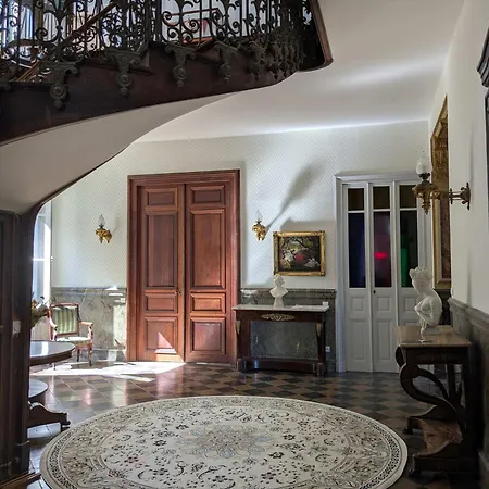 Dordogne Chateau With Pool & Garden Sleeps 14 Holiday home Bourdeilles
