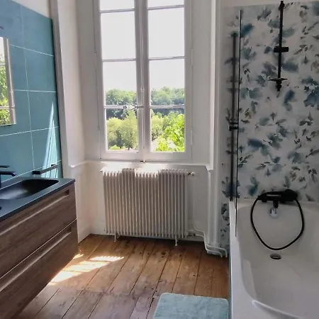 Dordogne Chateau With Pool & Garden Sleeps 14 * Bourdeilles
