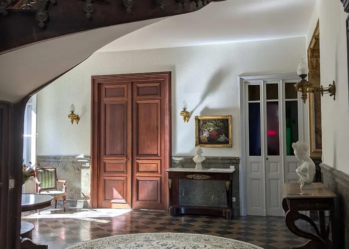 Dordogne Chateau With Pool & Garden Sleeps 14 Dom wakacyjny Bourdeilles