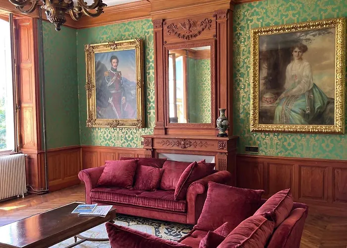 Dordogne Chateau With Pool & Garden Sleeps 14 Dom wakacyjny *