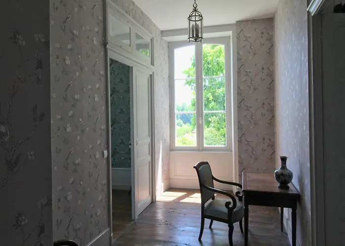 Dordogne Chateau With Pool & Garden Sleeps 14 Dom wakacyjny *