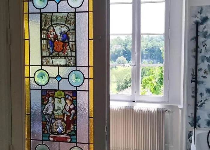 Dom wakacyjny Dordogne Chateau With Pool & Garden Sleeps 14