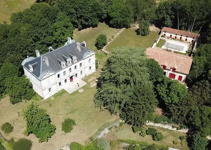 Dordogne Chateau With Pool & Garden Sleeps 14 Dom wakacyjny