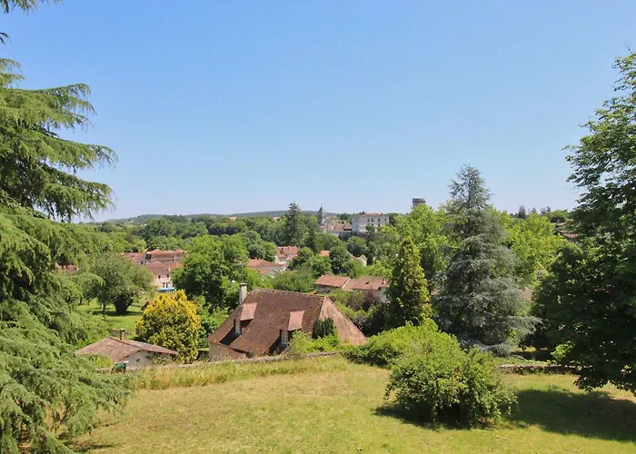 Dordogne Chateau With Pool & Garden Sleeps 14 * Bourdeilles